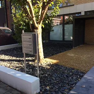 Appartement Met Groot Terras Mortsel