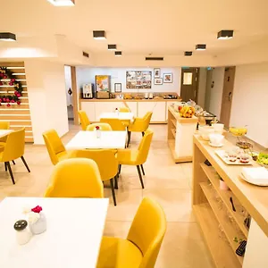 Kvihotel - The Smart Отель