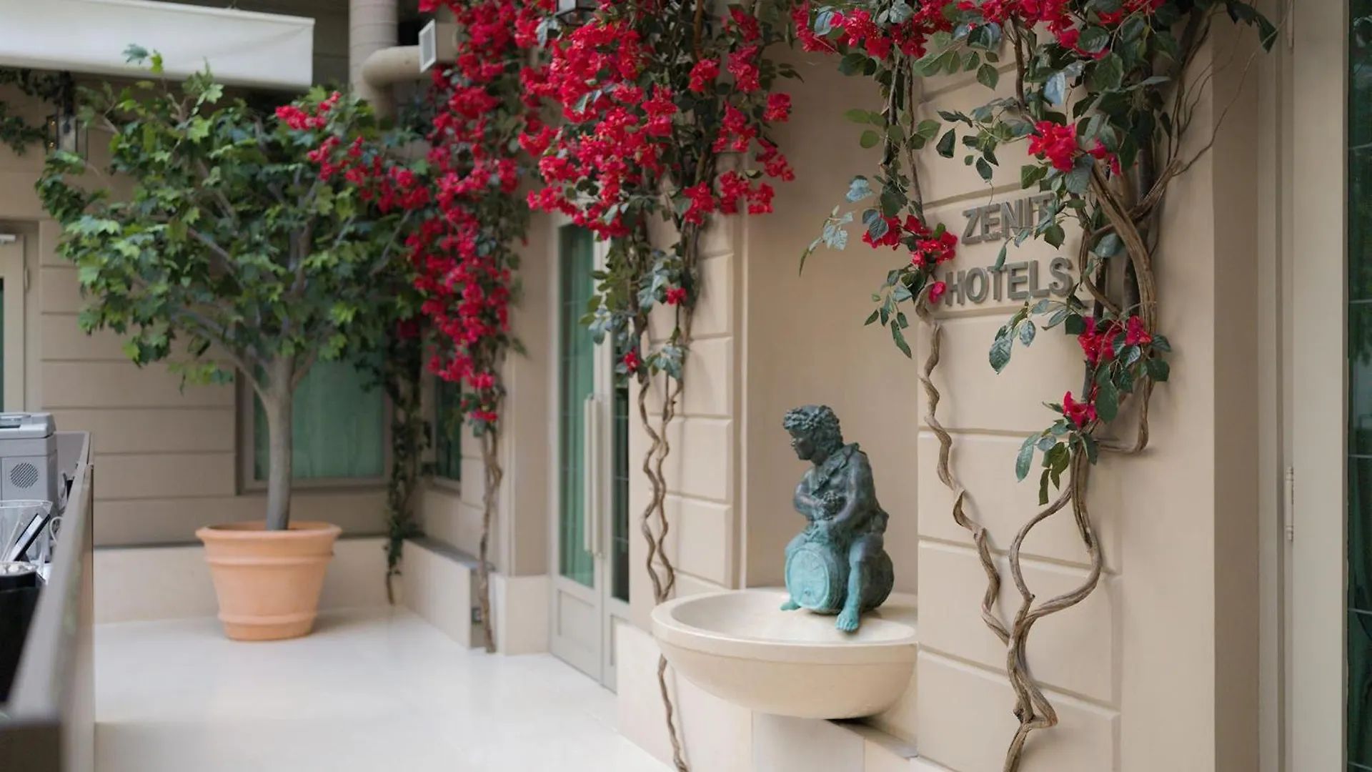 Hotel Zenit Budapest Palace 4*,